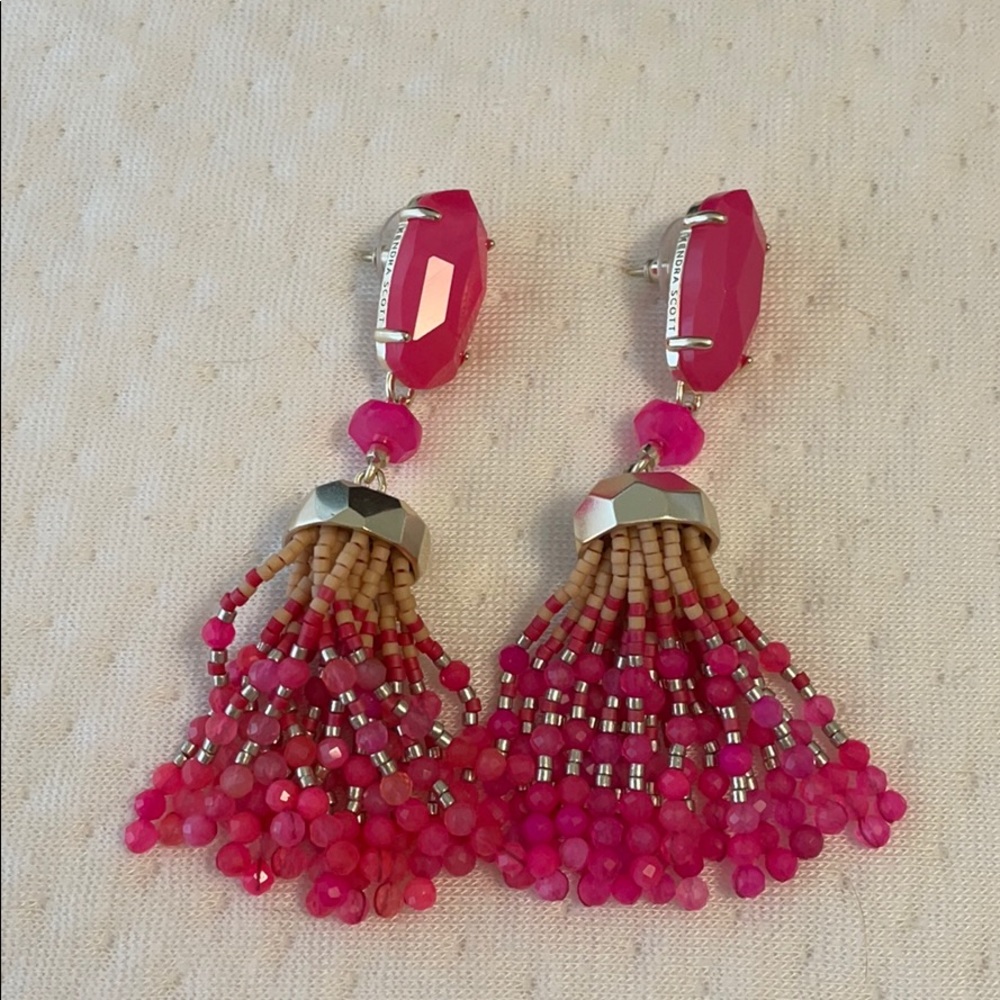 Kendra Scott statement earring